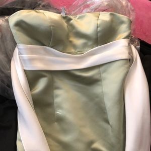 Strapless formal dress